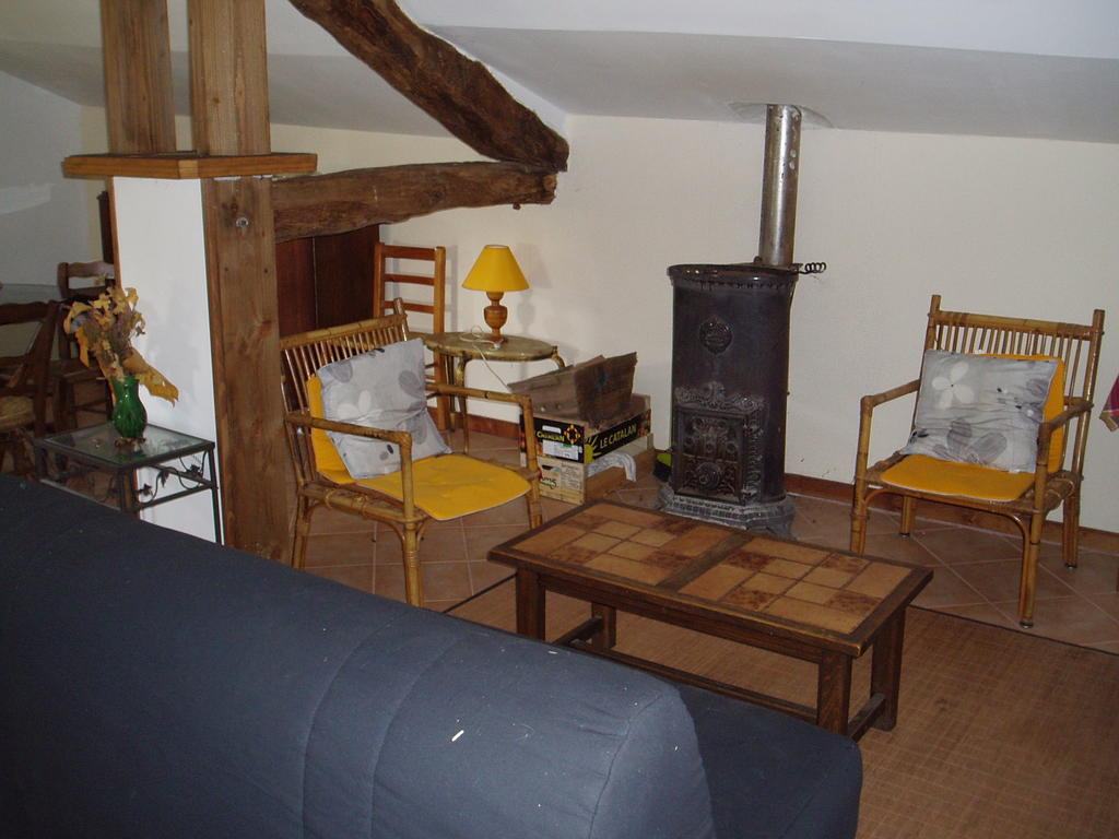 Gite Des Monts Saint-Izaire Room photo
